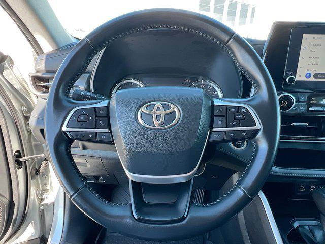 used 2023 Toyota Highlander car, priced at $31,471