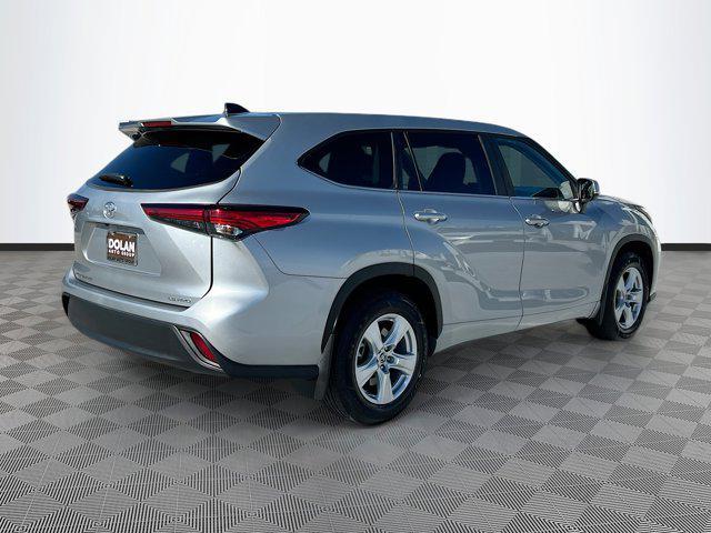 used 2023 Toyota Highlander car, priced at $31,471