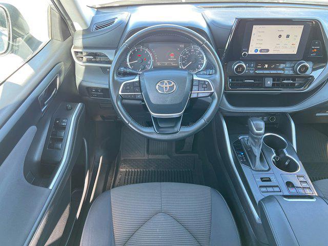 used 2023 Toyota Highlander car, priced at $31,471