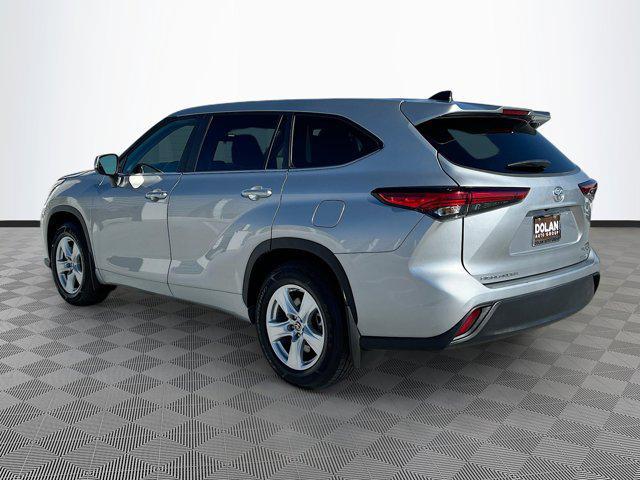 used 2023 Toyota Highlander car, priced at $31,471