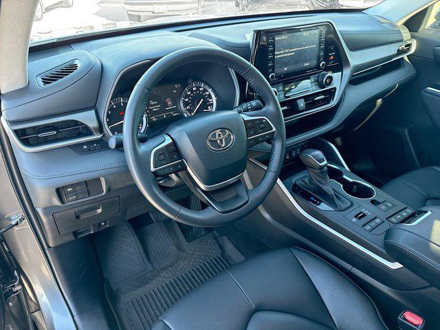 used 2022 Toyota Highlander car, priced at $39,497