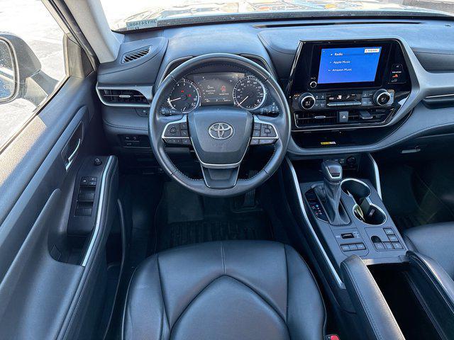 used 2023 Toyota Highlander car, priced at $38,987