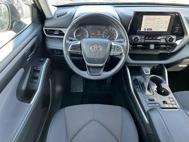 used 2023 Toyota Highlander car, priced at $32,497