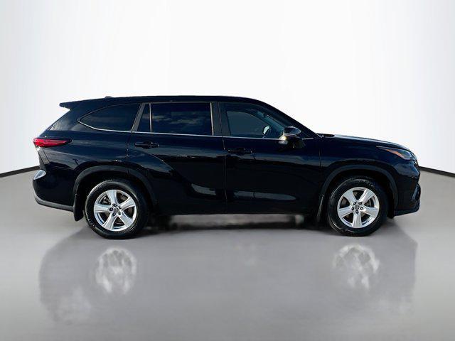 used 2023 Toyota Highlander car, priced at $32,497