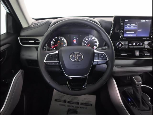 used 2020 Toyota Highlander car, priced at $29,987