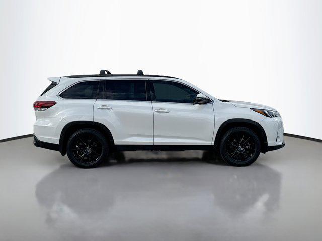 used 2019 Toyota Highlander car, priced at $30,987