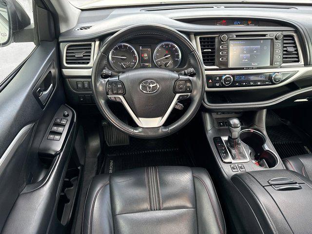 used 2019 Toyota Highlander car, priced at $30,987