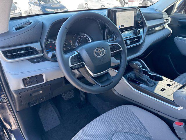 used 2023 Toyota Highlander Hybrid car, priced at $43,999