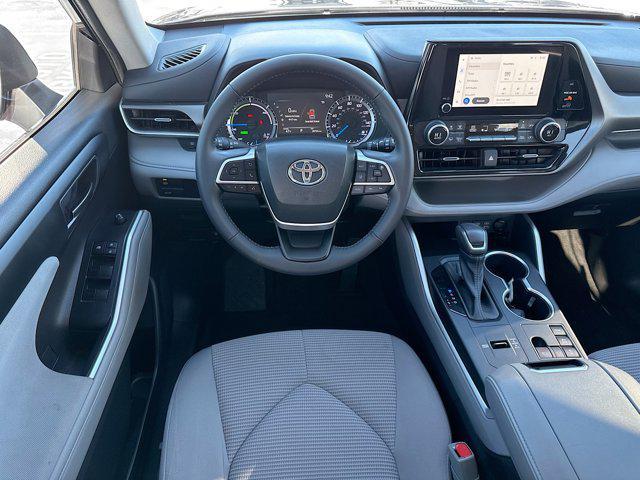 used 2023 Toyota Highlander Hybrid car, priced at $43,999