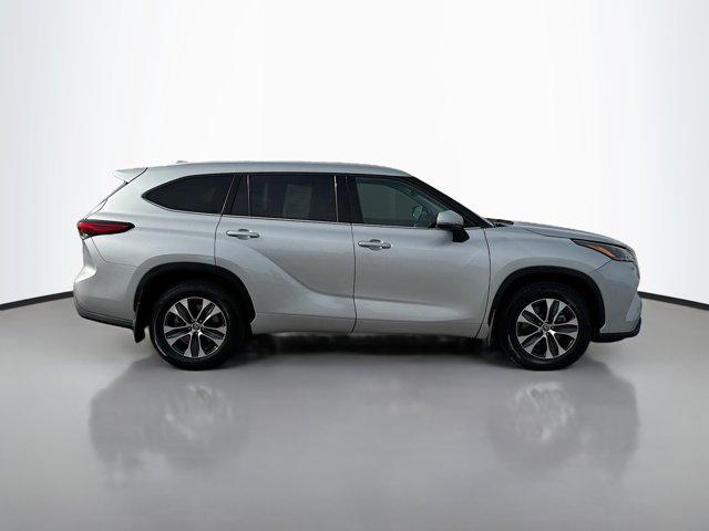 used 2022 Toyota Highlander car, priced at $36,805