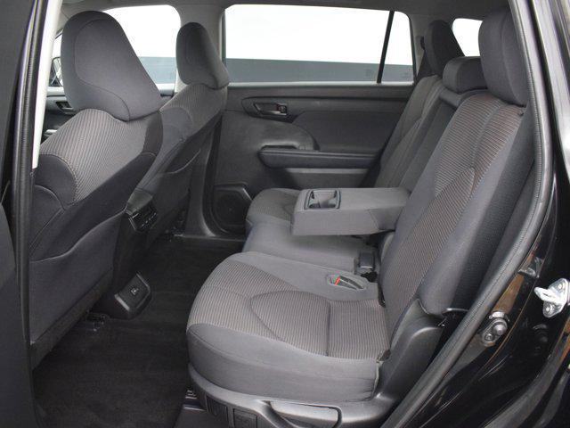 used 2022 Toyota Highlander car, priced at $29,990