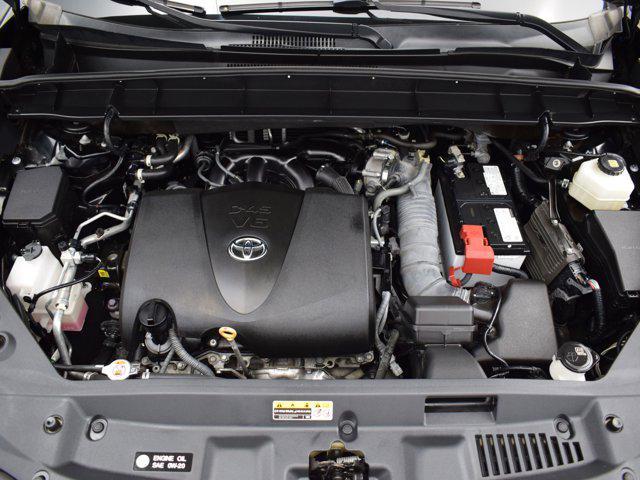 used 2022 Toyota Highlander car, priced at $29,990