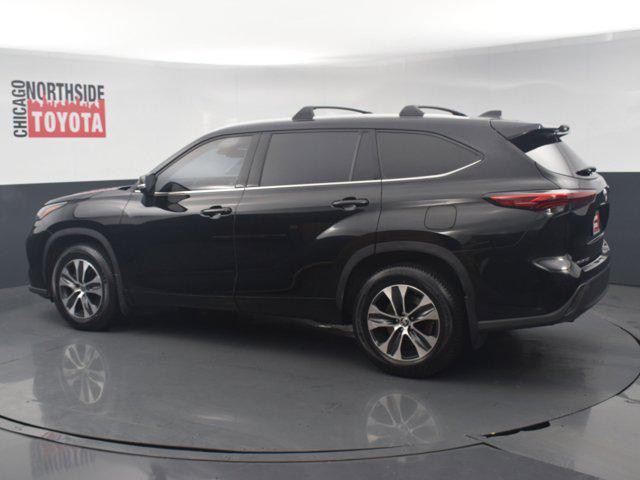 used 2022 Toyota Highlander car, priced at $33,890