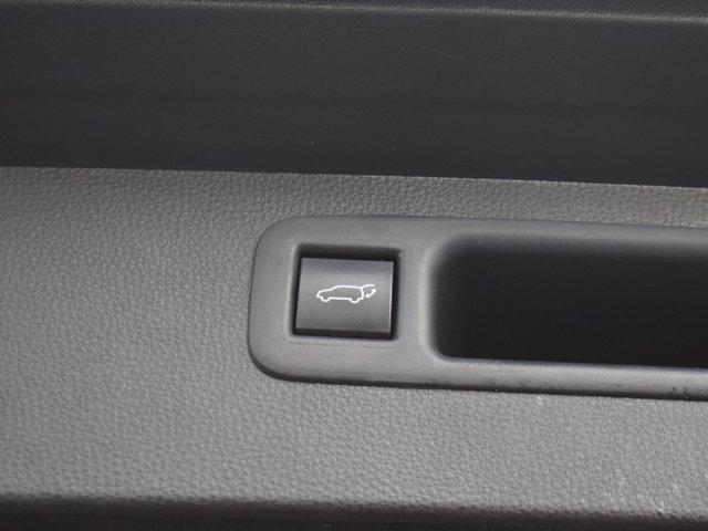 used 2022 Toyota Highlander car, priced at $32,490