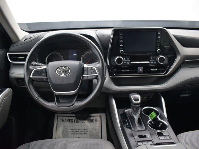 used 2022 Toyota Highlander car, priced at $32,490