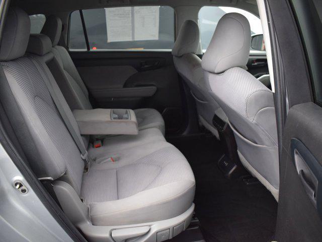 used 2022 Toyota Highlander car, priced at $32,490
