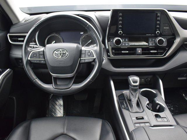 used 2022 Toyota Highlander car, priced at $35,790