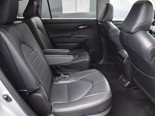 used 2022 Toyota Highlander car, priced at $35,790