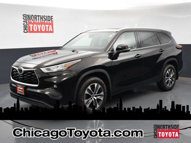 used 2022 Toyota Highlander car, priced at $31,990