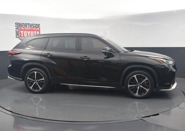 used 2022 Toyota Highlander car, priced at $40,490