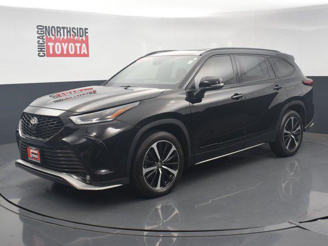 used 2022 Toyota Highlander car, priced at $40,490