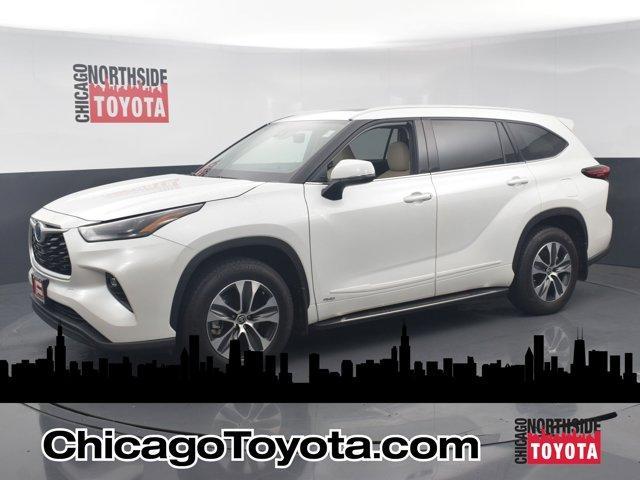 used 2022 Toyota Highlander Hybrid car, priced at $45,990