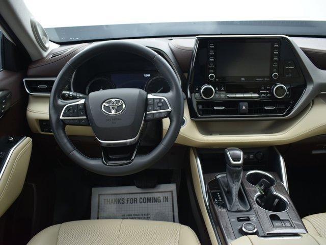 used 2021 Toyota Highlander car, priced at $34,990