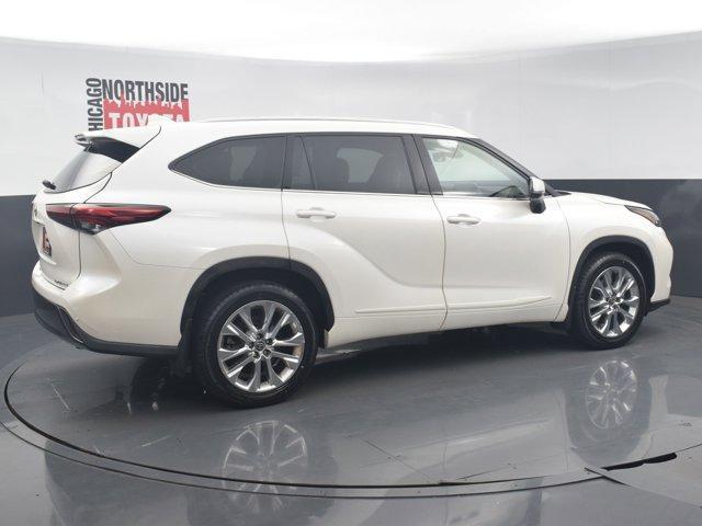 used 2021 Toyota Highlander car, priced at $34,990