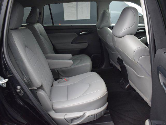 used 2022 Toyota Highlander car, priced at $36,990