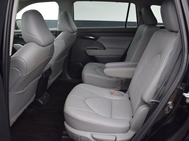 used 2022 Toyota Highlander car, priced at $36,990