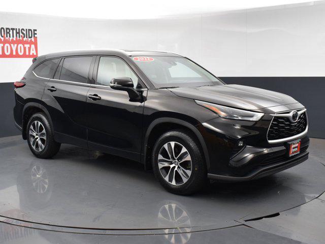 used 2022 Toyota Highlander car, priced at $36,990