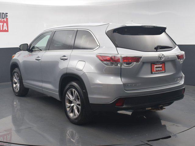 used 2015 Toyota Highlander car, priced at $16,990