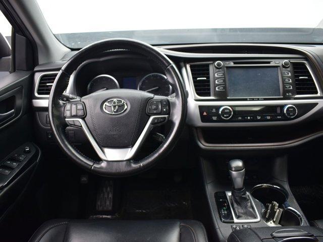 used 2019 Toyota Highlander car, priced at $28,990