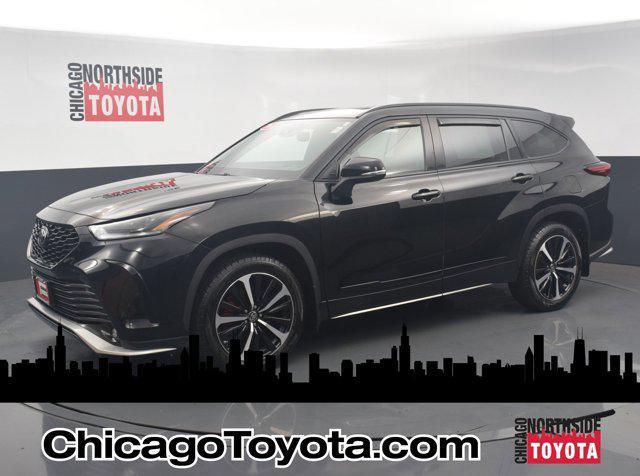 used 2022 Toyota Highlander car, priced at $38,990
