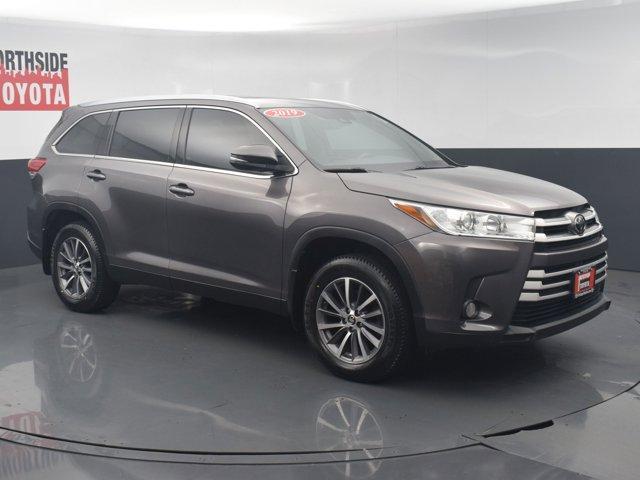 used 2019 Toyota Highlander car, priced at $28,890