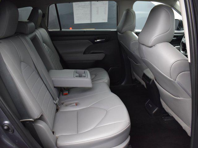 used 2021 Toyota Highlander car, priced at $35,790