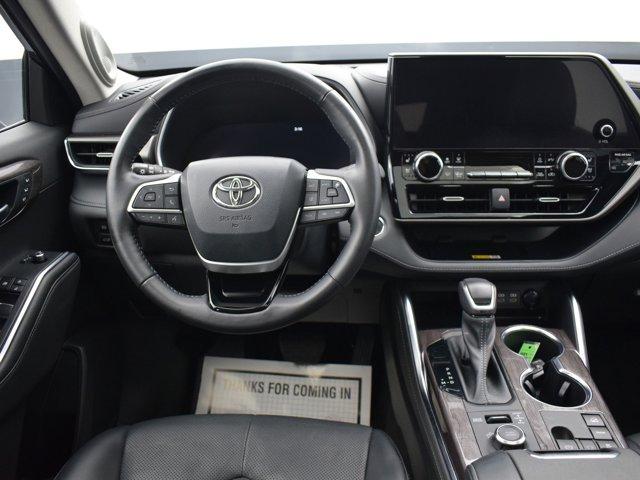 used 2023 Toyota Highlander car, priced at $49,990