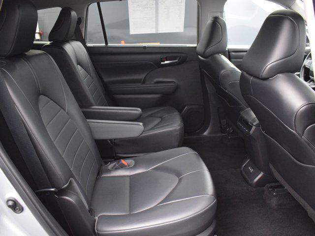 used 2022 Toyota Highlander car, priced at $34,790