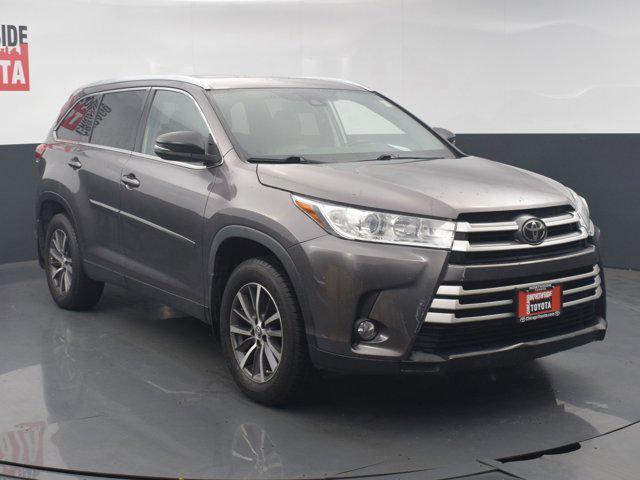 used 2019 Toyota Highlander car, priced at $29,990