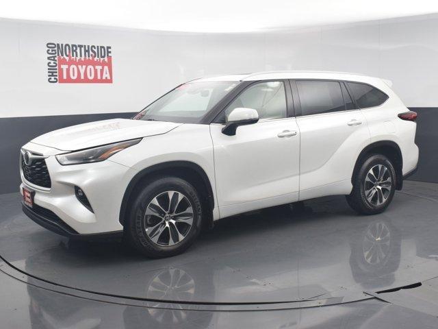 used 2022 Toyota Highlander car, priced at $29,990