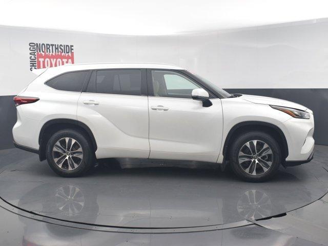 used 2022 Toyota Highlander car, priced at $29,990