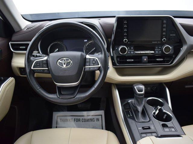 used 2022 Toyota Highlander car, priced at $29,990