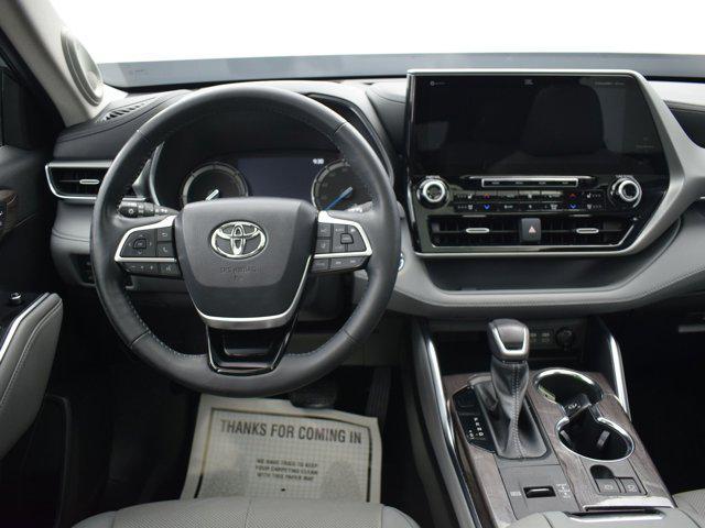 used 2022 Toyota Highlander Hybrid car, priced at $46,990