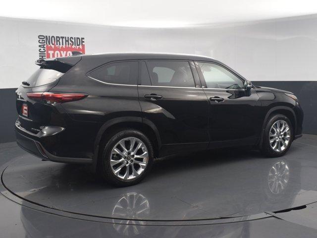 used 2021 Toyota Highlander car, priced at $39,890