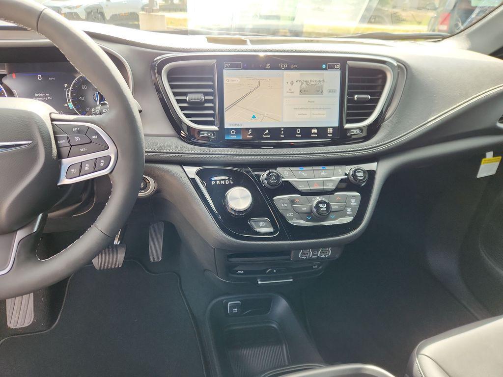 new 2025 Chrysler Pacifica car, priced at $44,757