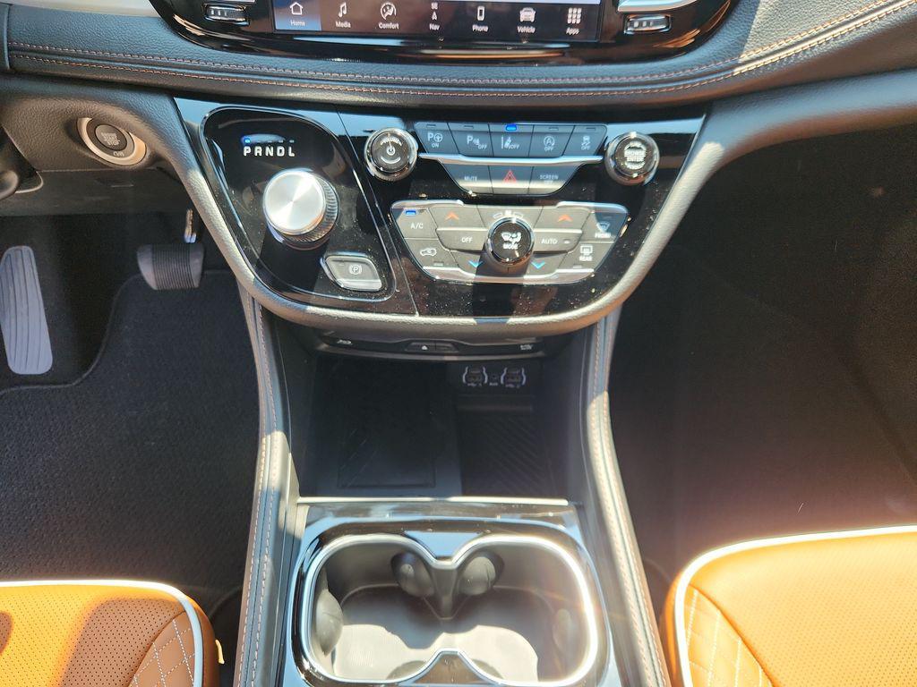 new 2025 Chrysler Pacifica car, priced at $55,165