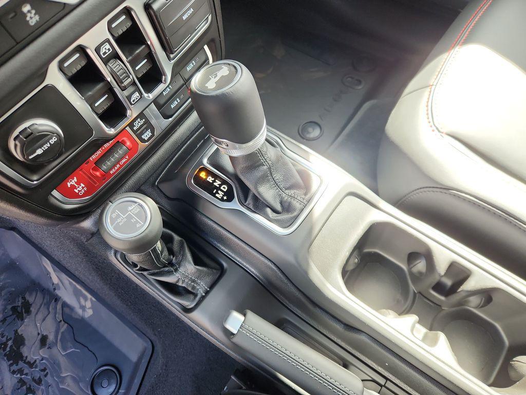 new 2025 Jeep Wrangler car, priced at $70,532