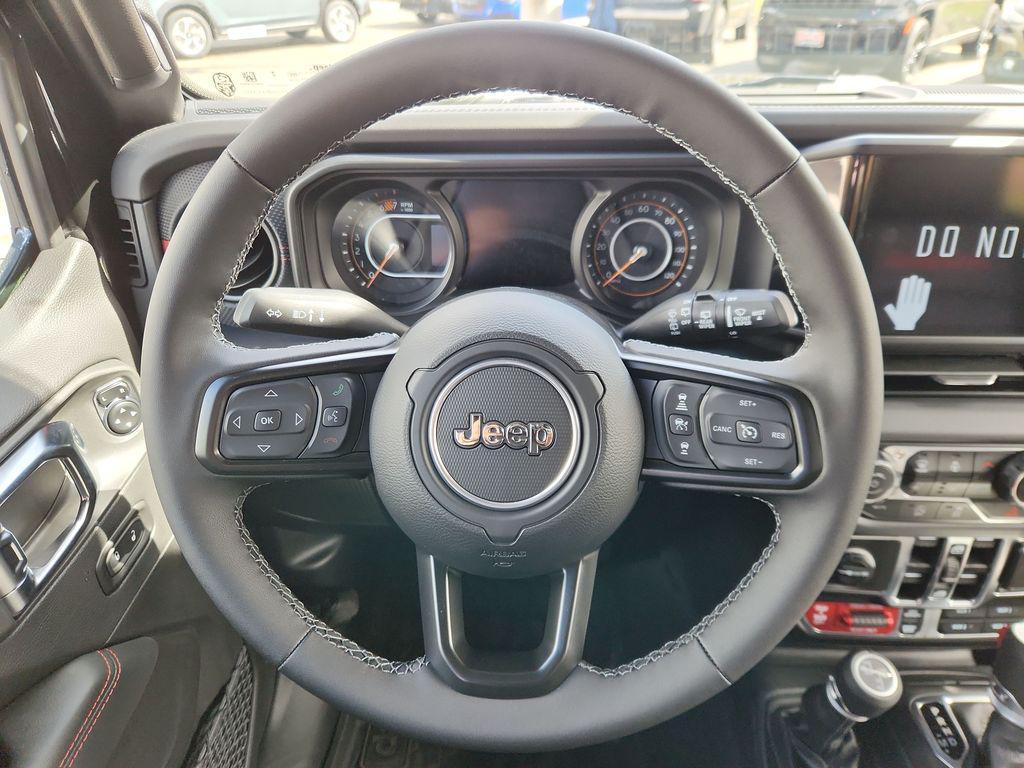 new 2025 Jeep Wrangler car, priced at $70,532