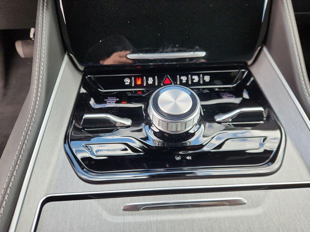 new 2025 Jeep Wagoneer L car, priced at $77,635