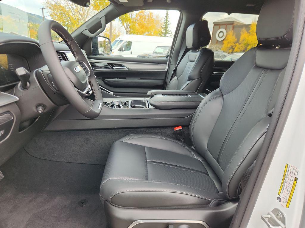 new 2025 Jeep Wagoneer L car, priced at $77,635